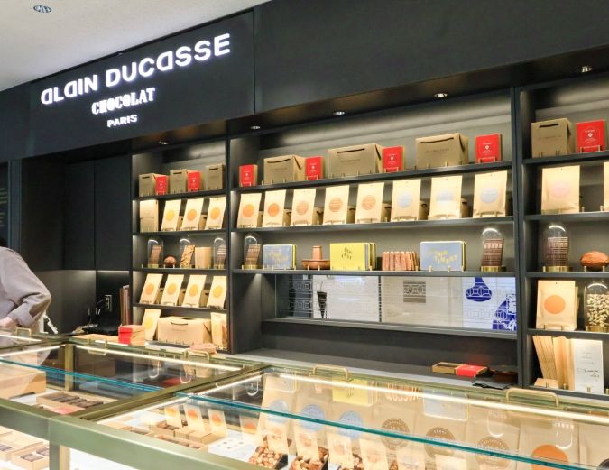 アラン・デュカス・ショコラ・パリ 店内