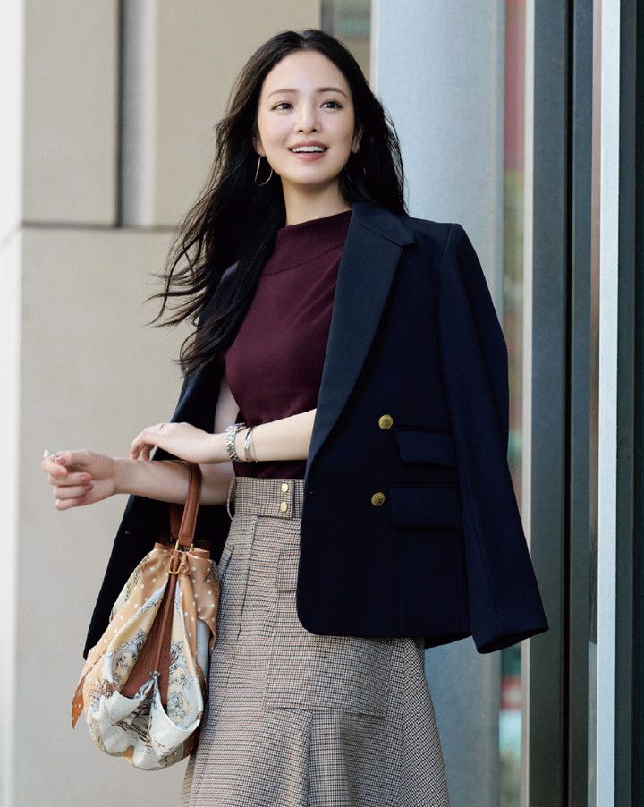 【横田真悠が登場】働く大人の「ステンレスウォッチ」3選｜セイコー、シチズン…タフで端正な時計はアクティブに動く日の相棒_2
