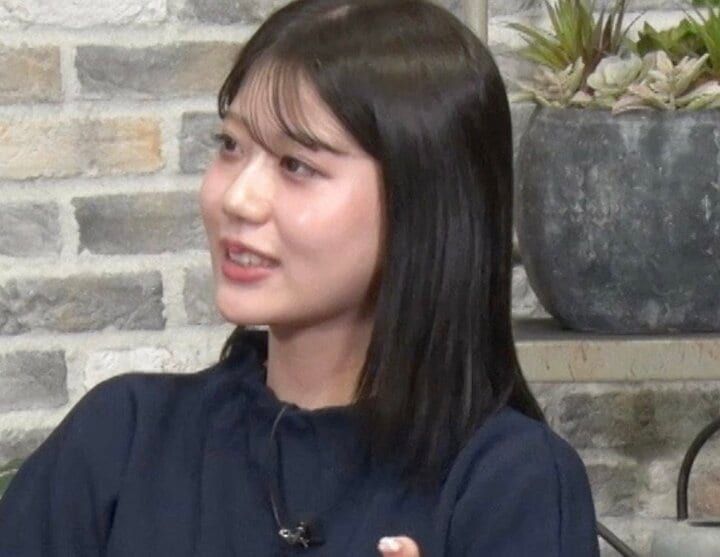 有村架純似のスタバカフェ店員