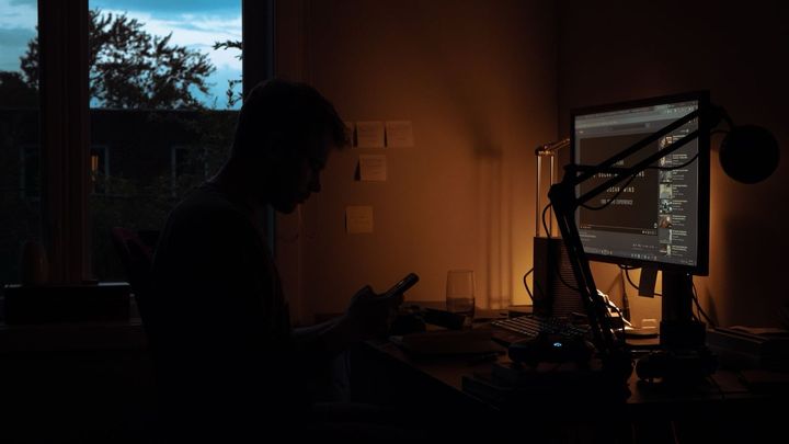 AIもネットのジャンク情報を学ぶと「脳が腐る」と判明
