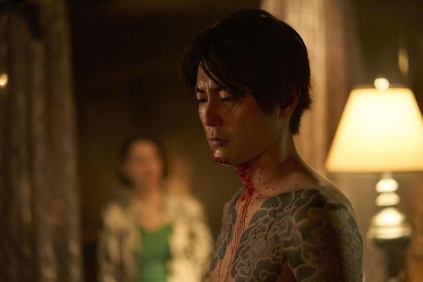 間宮祥太朗演じる石塚が“肉団子”を作るシーンはトラウマ級 [c] 2026 BLT TOKYO LIMITED. All Rights Reserved.