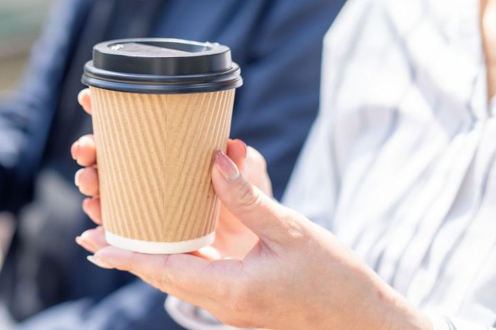 コンビニコーヒーをカップごと入れて！
