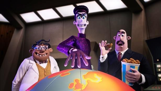 「007」シリーズ的なトンチキな敵のアジトが登場する(『チキンラン: ナゲット大作戦』) [c] Netflix : Courtesy Everett Collection