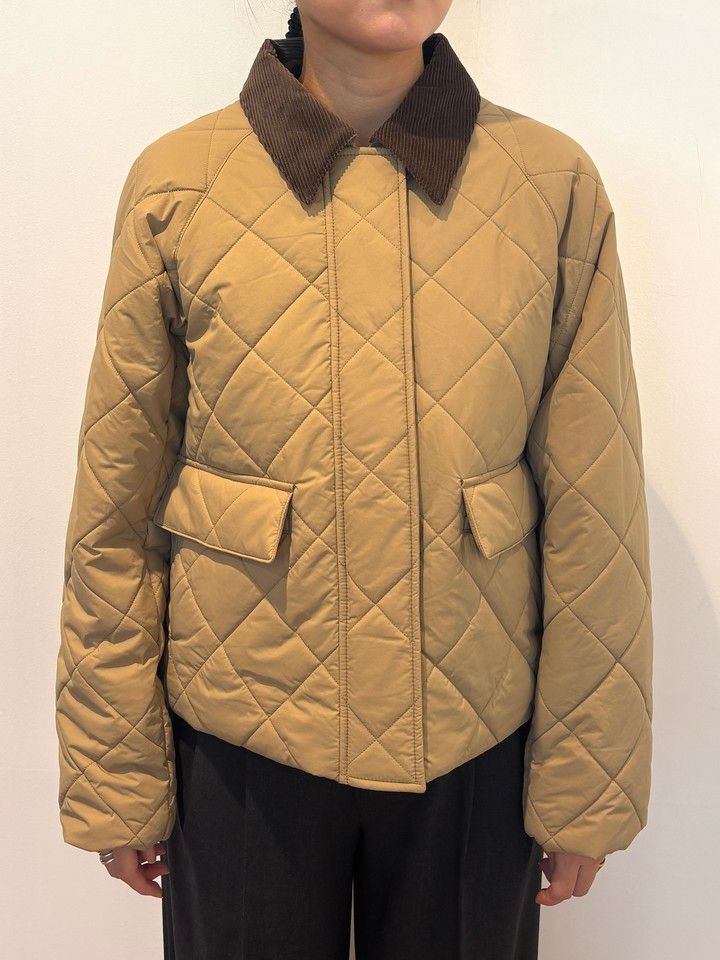 「パデッドユーティリティショートジャケット」￥7990 正面
