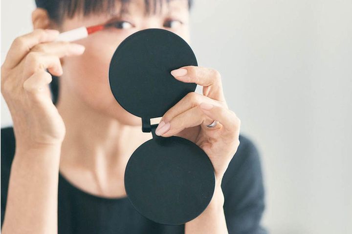藤原美智子さん流・50代からの今どき大人メイク、流行3割・定番7割の取り入れ方と基本3ルール