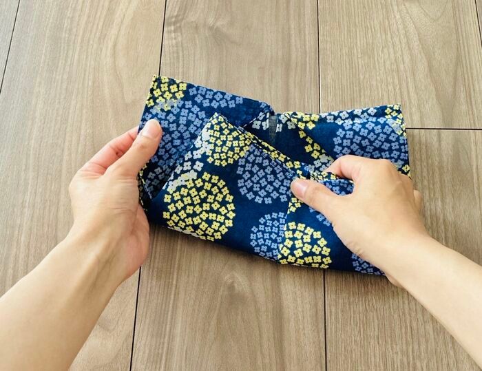 【手ぬぐいを1枚だけ用意】パタパタ折るだけで…可愛いキッチンアイテムに大変身！秋冬に大活躍のライフハックです♪