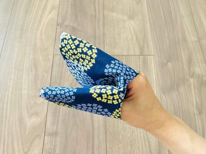 【手ぬぐいを1枚だけ用意】パタパタ折るだけで…可愛いキッチンアイテムに大変身！秋冬に大活躍のライフハックです♪