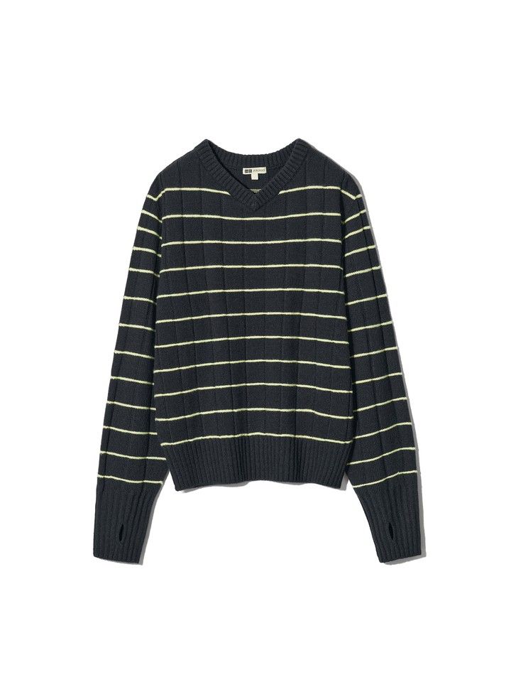 3D Vネックセーター￥3990