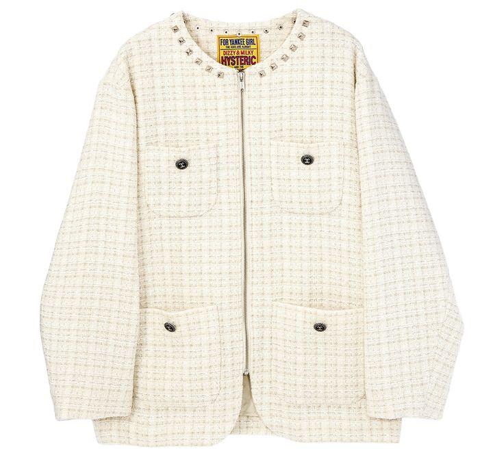 ヒステリックグラマー（HYSTERIC GLAMOUR）の襟元にスタッズが施されたホワイトツイードジャケット
