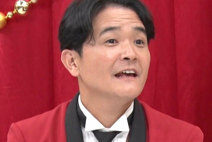 【写真・画像】「接着剤で歯をつけてる」若手芸人の衝撃行動に「これはあかんわ」「やばすぎる！」千鳥ら驚愕 1枚目