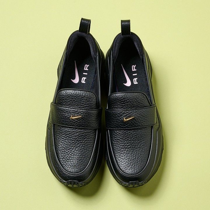 「ナイキ」の「AIR MAX PHENOMENA」￥20130 アッパー