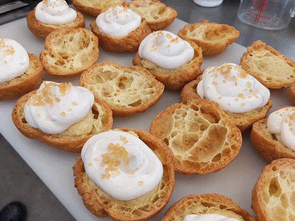 京都・京田辺のグルテンフリー専門店「お米のパンとお菓子もり」が国産米粉で作る「シュークリーム」を発売！土曜限定