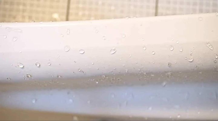 浴槽の水垢・石鹸カスをスッキリ落とす