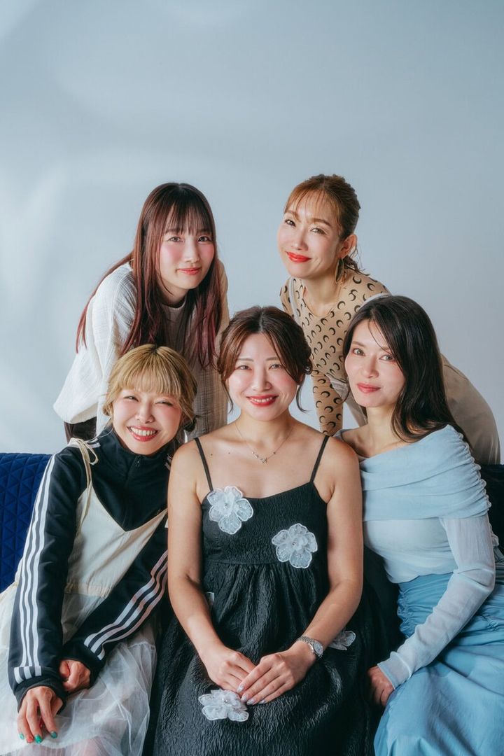 Prime Video『ラブ トランジット 35+』（左上から時計回りに）参加者のまおさん、ようこさん、みさとさん、かなこさん、かえでさん
