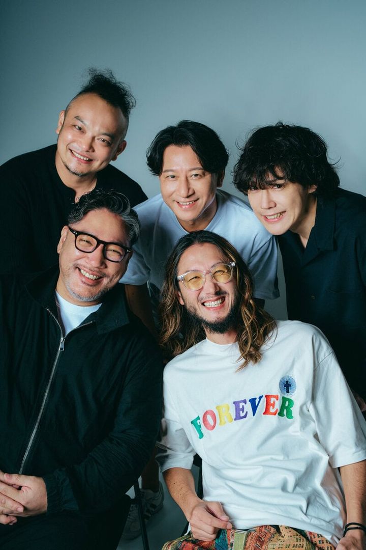 Prime Video『ラブ トランジット 35+』（左上から時計回りに）ひかるさん、ヒロヨシさん、サトシさん、りょうさん、ダイチさん