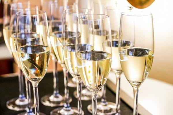 沖縄・恩納村の「ホテルみゆきビーチ」で年末年始企画！カウントダウンライブ・ビンゴ大会・餅つき・特別ディナーなど