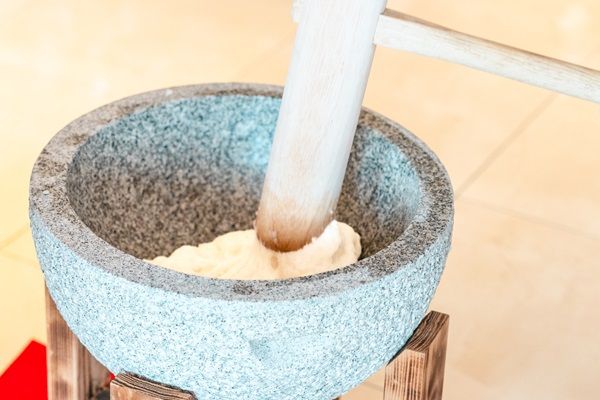 沖縄・恩納村の「ホテルみゆきビーチ」で年末年始企画！カウントダウンライブ・ビンゴ大会・餅つき・特別ディナーなど