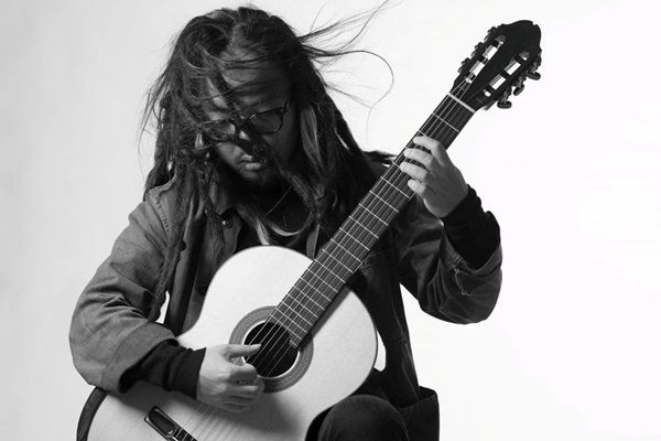 京都・伏見の歴史的建造物「大倉家旧宅」でアートと音楽に浸る。Louis Terai氏の個展＆笹久保伸氏のライブ開催