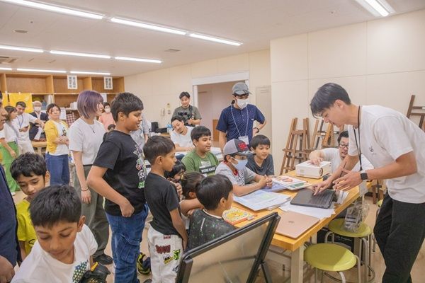 外国にルーツを持つ子どもたちが日本語を学びながら作った「kodomoえほん」が全国出版