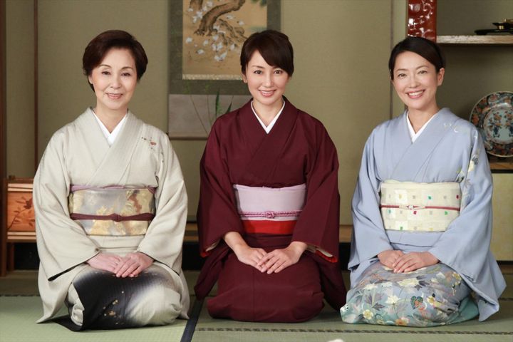 ドラマ『花嫁のれん』第4シリーズ（2015年）より（左から）野際陽子、矢田亜希子、羽田美智子 （C）東海テレビ width=