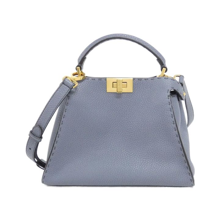フェンディーのブルーのピーカブー