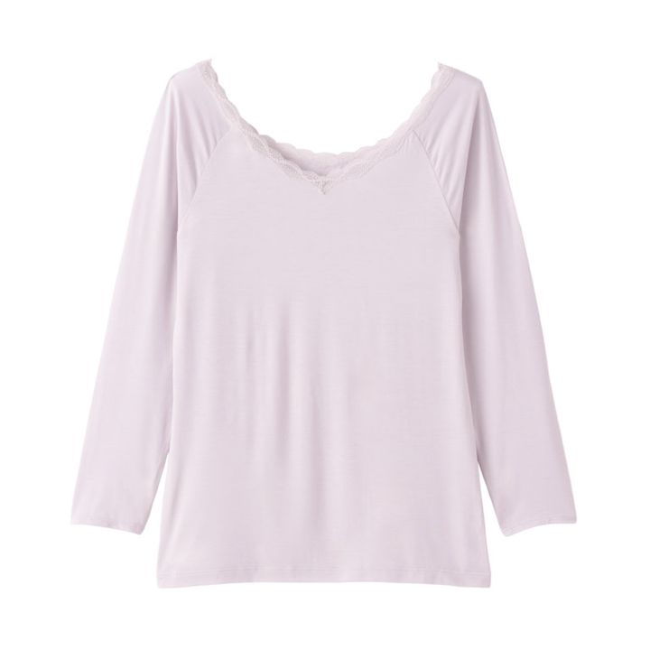 着るスキンケア レース付き バレエネック八分袖Ｔシャツ ¥2,490（オフ白、ライトグレー、黒、ラベンダーの４色展開）