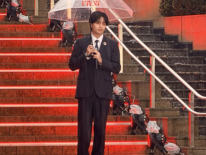 「第39回東京国際映画祭」オープニングレッドカーペットに登場した中島健人 クランクイン！ width=