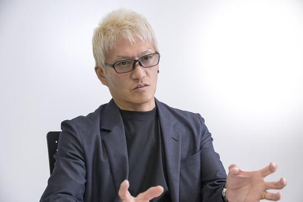 「架空のツイート」からスタートする独自の逆算メソッドについて、「つくり手の自己満足になったらエンタメは死ぬ」と熱く語った