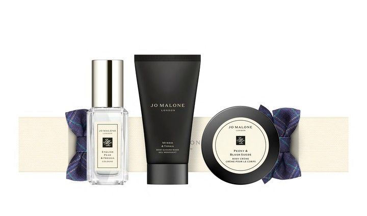 ジョー マローン ロンドン クリスマスコフレ2026 クリスマス クラッカー クリーム ￥6,820 イングリッシュ ペアー＆フリージア コロン 9mL、ミルラ＆トンカ ボディ＆ハンド ウォッシュ 30mL、ピオニー＆ブラッシュ スエード ボディ クレーム 15mL