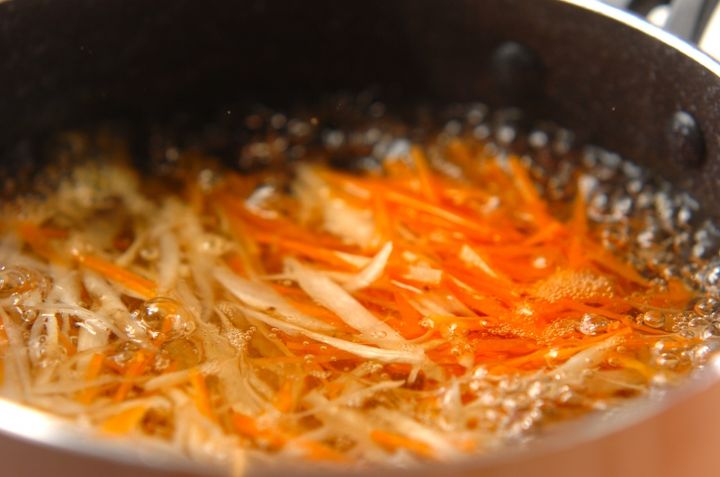 ごぼうの大量消費にも！ごまマヨサラダの作り方1