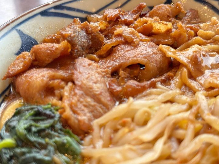 具材のガッツリ感もやばい