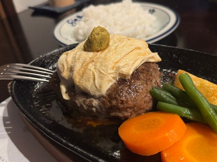 湯波ととちぎ牛を使ったハンバーグ