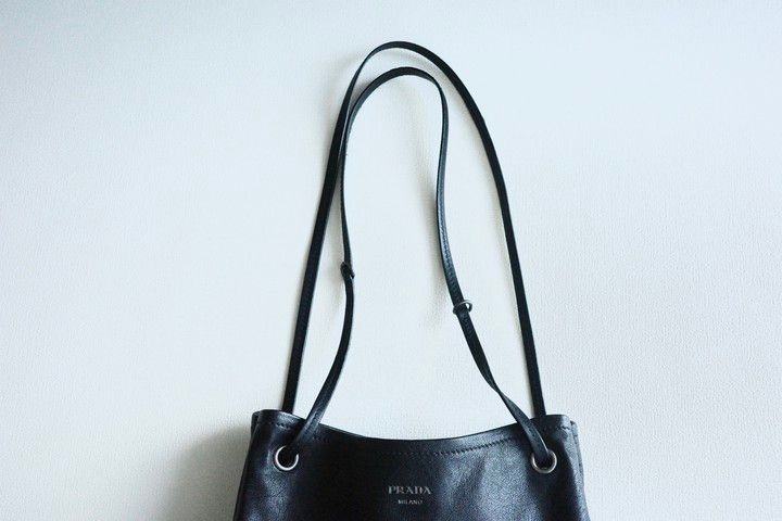 PRADA プラダ ルート ラージ ブラック ストラップ