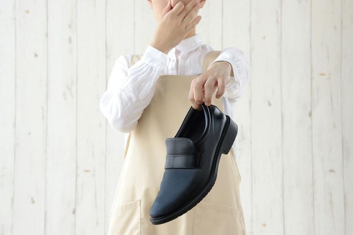 靴のにおい、ティッシュペーパーで対策！