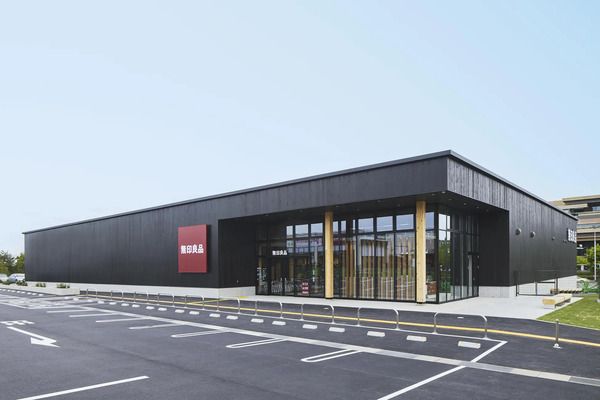 大規模木造建築の福岡県「無印良品 那珂川」と京都府「無印良品 精華台」が、木材利用推進コンクールで優秀賞受賞！
