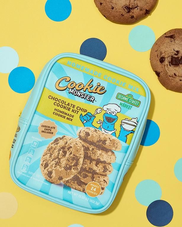 「マルチポーチ」(3850円)