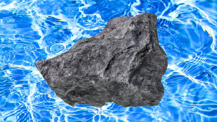 石と水素から水が生まれる過程を再現――地球の海の起源に新説