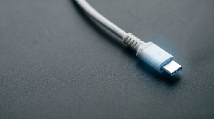 USB端子に罠が？