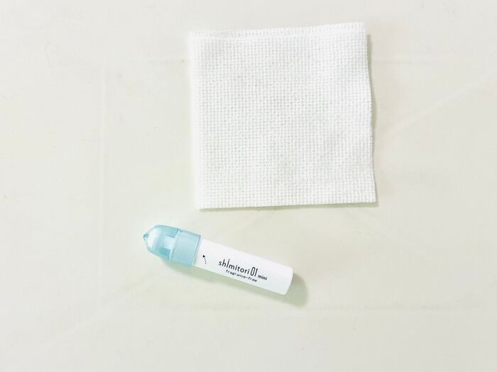 【キャンドゥ】白い服にケチャップが…！外出先の食べこぼしに備えたい110円の『シミトリ』