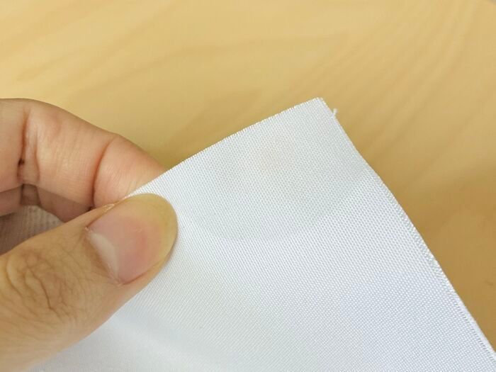 【キャンドゥ】白い服にケチャップが…！外出先の食べこぼしに備えたい110円の『シミトリ』