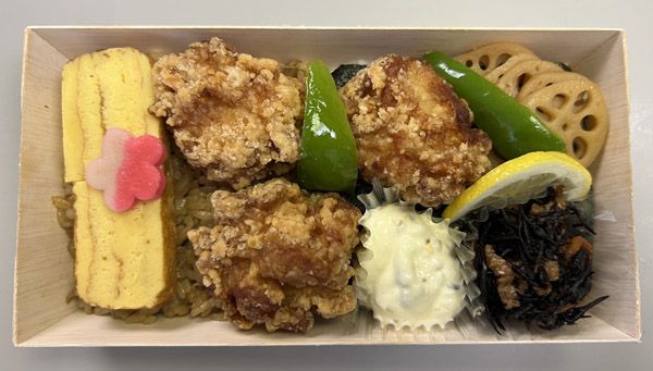 仕入れミスから生まれた特別価格の「やっちまった弁当」最新作は“山盛り唐揚げ海苔弁”！マイニチミヤビの名物企画5日間限定開催