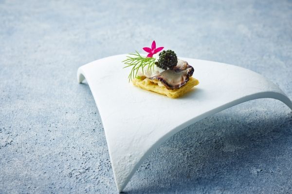 瀬戸内の多島美の絶景を一望。全10室オーシャンビュー＆半露天風呂付きの隠れ家「hotel ISLET setouchi」で贅沢な滞在