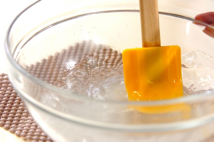 しっとり鶏ハム 里芋ピューレ添えの下準備1