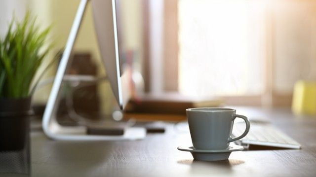 PCとカップ