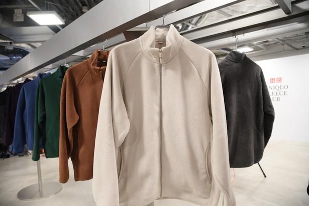 今季の新色のフリースも展示 撮影：ソムタム田井