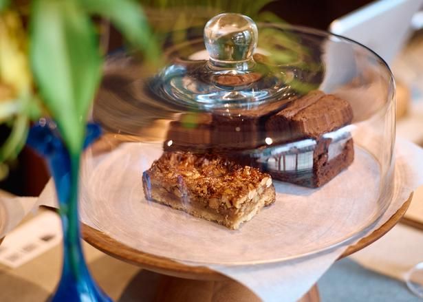 コーヒー以外のドリンクのほか、スイーツ系も充実。好みで選べるメニュー展開がうれしい
