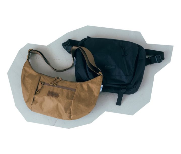 （左から）ショルダーバッグ［H27×W44×D15］¥12,100、メッセンジャーバッグ［H30×W40×D13］¥19,800（ともにワイルドシングス／アリガインターナショナル）