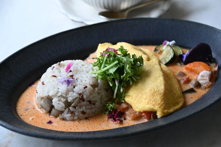 「カフェレストランふじもと」日光湯波のオムレツライス