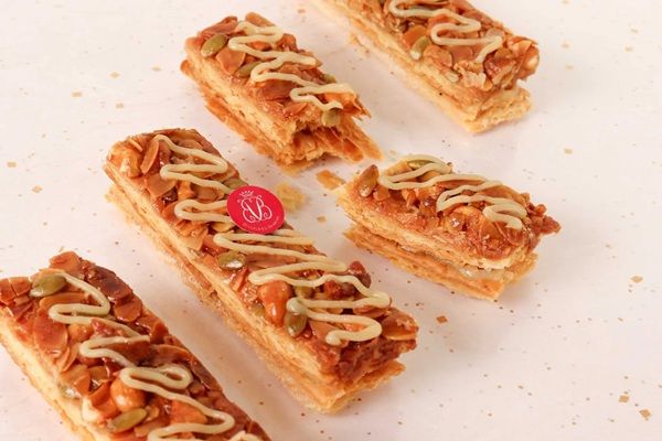 白味噌キャラメルと柚子の新感覚スイーツ！バイカルと京都産業大学より「京まろパイ」が登場
