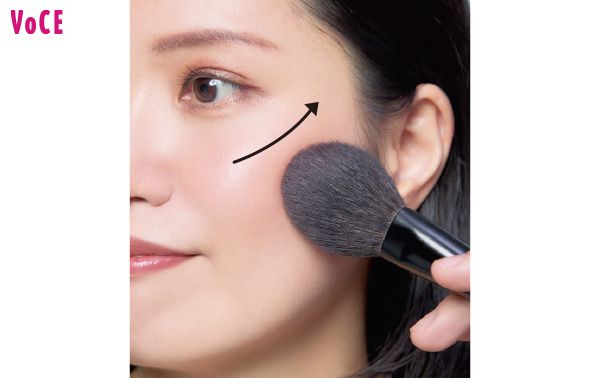 SHISEIDO カラー＋グロウ エンハンサー／チークとシェーディングで肌色をなくす！